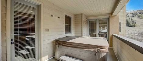 Apartment (2 Bedrooms) | Front of property