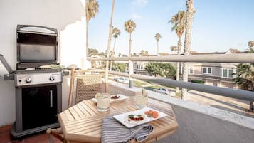 Tempat makan outdoor