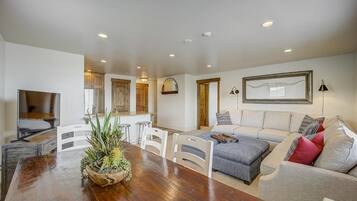 55-inch TV with digital channels, fireplace, streaming services