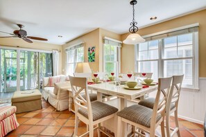 Casa (2 Bedrooms) | Interior