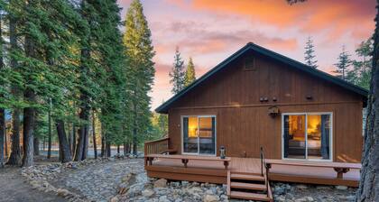 Golden Summit by Avantstay Stunning Secluded Cabin w/ Access to Tahoe Donner