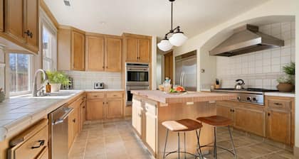 Fiano by Avantstay Centrally Located Haven w/ Stunning Courtyard & Pool Table