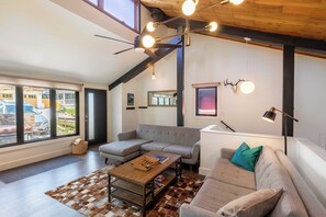 Interior - Norfolk Escape by Avantstay Location Location! 5 Mins to Town Lift & Old Town (Park City)