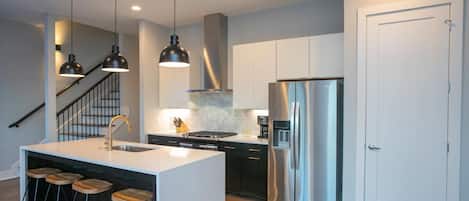 Ferienhaus (4 Bedrooms) | Eigene Küche | Kühlschrank, Mikrowelle, Ofen, Herdplatte