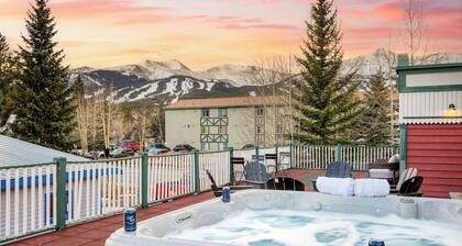 Holly by Avantstay In the Heart of Breckenridge w/ Hot Tub, Game Room & Roof Top Patio Sleeps 24