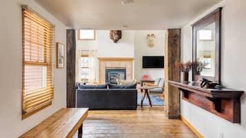 House (Multiple Bedrooms) | Interior