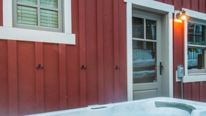 Bồn tắm spa ngoài trời