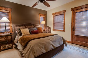 하우스 (4 Bedrooms) | 4 개의 침실, 다리미/다리미판, 침대 시트