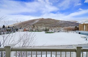 Property grounds - Powder Ridge Skier's Retreat by Avantstay Large Modern Home Close to Park City Resort w/ Views (Park City)