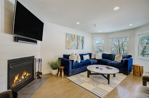 55-inch flat-screen TV with digital channels, TV, fireplace - Powder Ridge Skier's Retreat by Avantstay Large Modern Home Close to Park City Resort w/ Views (Park City)