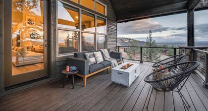 Starview at Brasada Ranch Resort by Avantstay Stunning Home w/ Hottub & Close To World Class Golf!