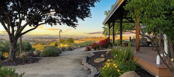 Olive Ranch by Avantstay Enjoy Sunsets Over the Valley 4.5 Acre Ranch Home