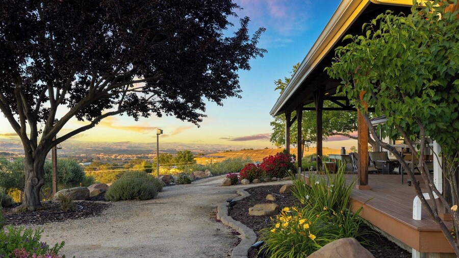 Olive Ranch by Avantstay Enjoy Sunsets Over the Valley 4.5 Acre Ranch Home