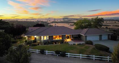 Olive Ranch by Avantstay Enjoy Sunsets Over the Valley 4.5 Acre Ranch Home