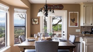 Interior - 4.5 Acre Secluded Ranch w/ Panoramic Views Fire Pit Olive Ranch by Avantstay (Paso Robles)