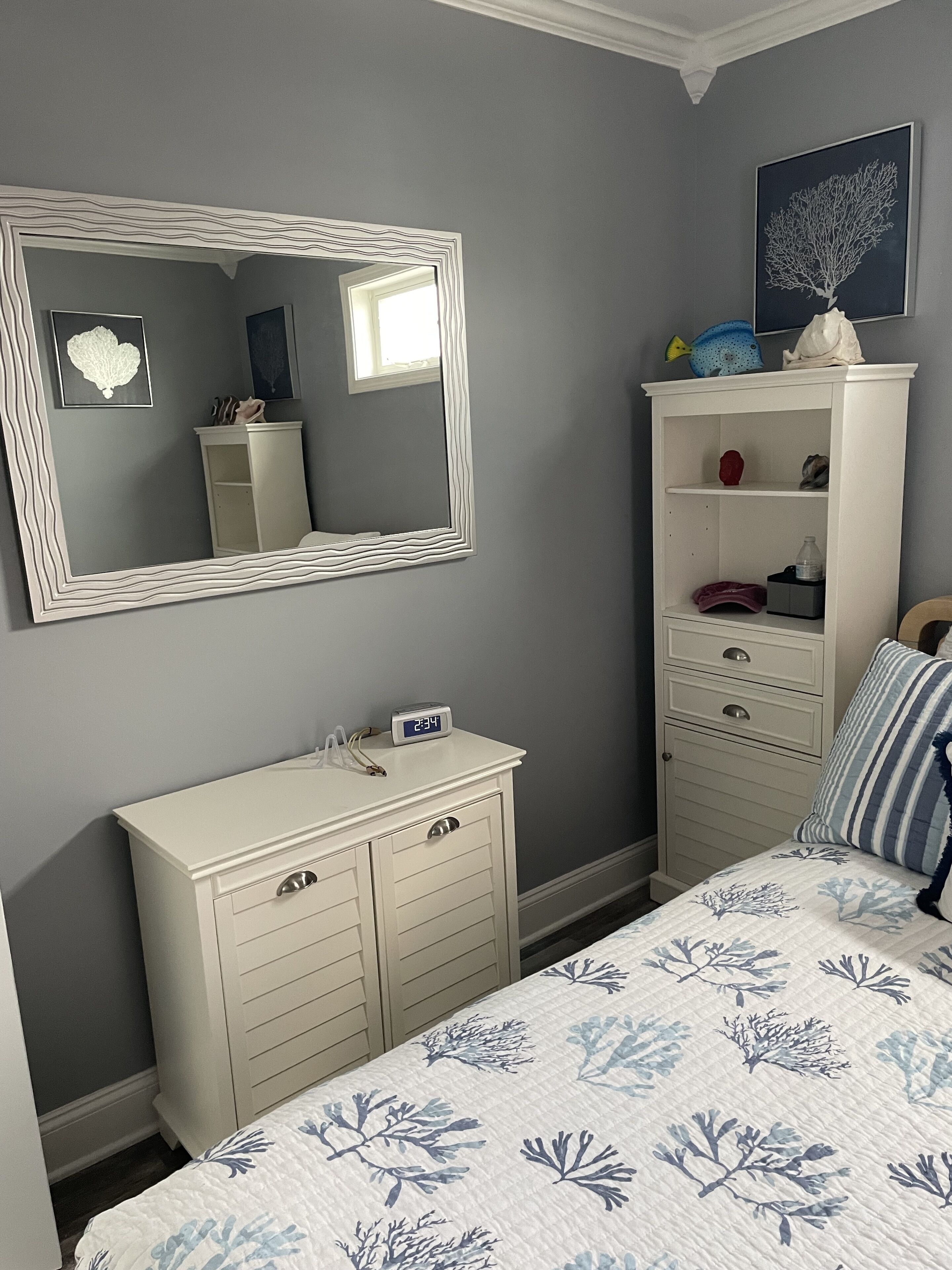 Newly built condo 1 block from beach - great getaway.