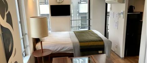 1 bedroom, desk, free WiFi, bed sheets