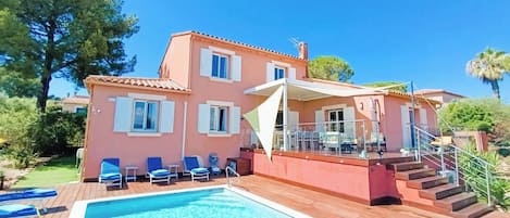 Piscine extérieure, piscine chauffée