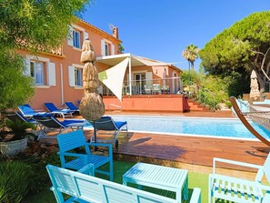 Piscine extérieure, piscine chauffée