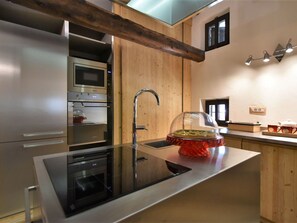 Ovn og oppvaskmaskin