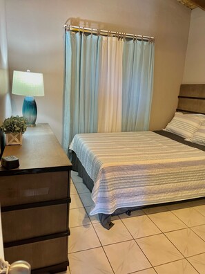 4 bedrooms, desk, iron/ironing board, travel cot