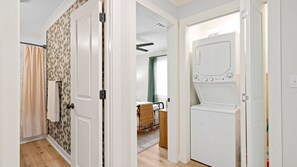 Interior - Cottage Row: Pinehurst (Laurel)
