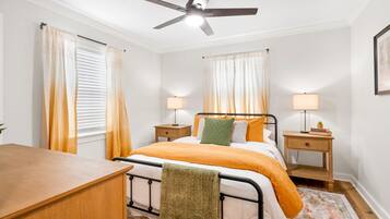 2 chambres, fer et planche Ă repasser, Wi-Fi gratuit, draps fournis