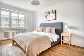 2 bedrooms, iron/ironing board, WiFi, bed sheets