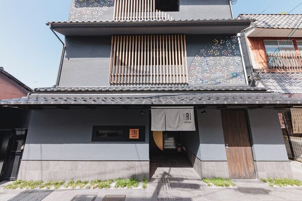 Exterior - ORI Rokkaku (Kyoto)