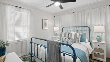 2 bedrooms, iron/ironing board, free WiFi, bed sheets