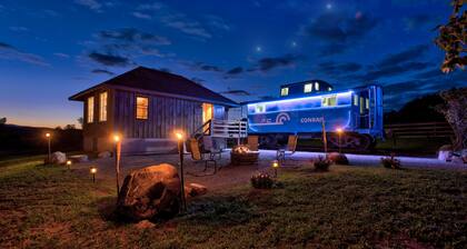 The Caboose | Mtn Views | Farm Animals + Fire Pit!