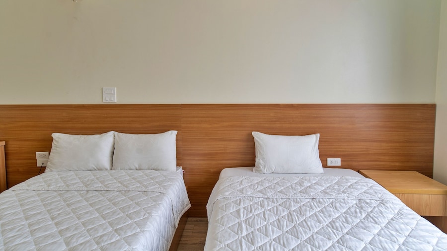 S79 Noi Bai Airport Hotel