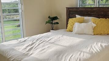 3 bedrooms, bed sheets