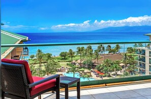 Property grounds - Maui Resort Rentals: Honua Kai - 4 Total Bedrooms,  8th Floor "Penthouse" Ocean AND West Maui Mountain Views, Deluxe Corner Floor Plan! (Lahaina)