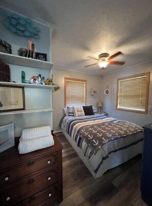 Iron/ironing board, travel cot, free WiFi, bed sheets