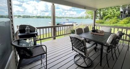 Live & Love Life on the Lake at Sunset Cottage!