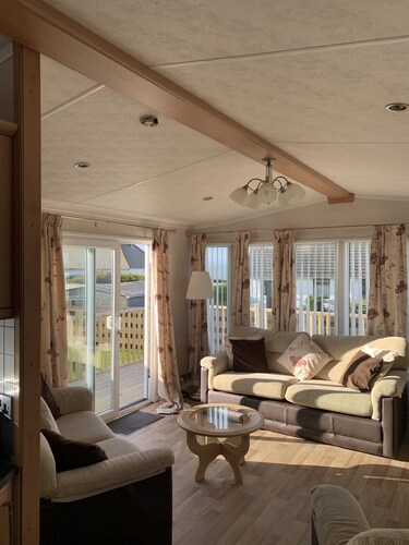 Immaculate 2-Bed Lodge in Monreith