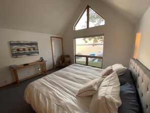 4 عدّة غرف نوم وواي فاي وملاءات أسرّة