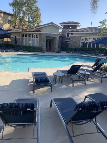 1 bedroom w//private bath at 2 bed apt. Shared kitchen and livingroom 