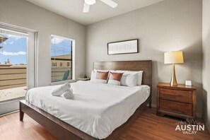 4 habitaciones, escritorio, tabla de planchar con plancha y wifi gratis 