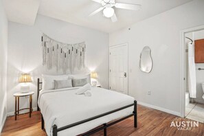 4 bedrooms, desk, iron/ironing board, free WiFi