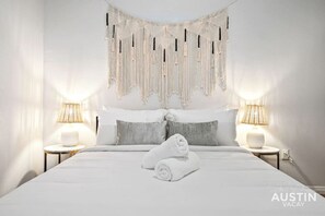 4 habitaciones, escritorio, tabla de planchar con plancha y wifi gratis 