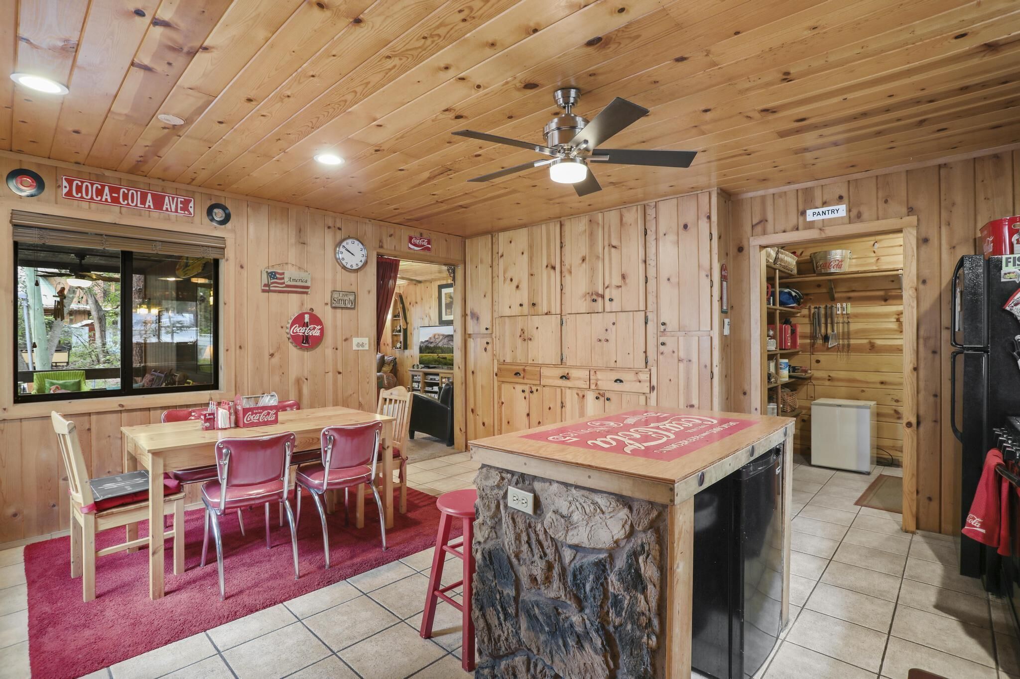 Cozy Bear Cottage | Secluded gem w/4 bedrooms in Christopher Creek!