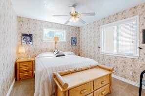 4 bedrooms, WiFi, bed sheets