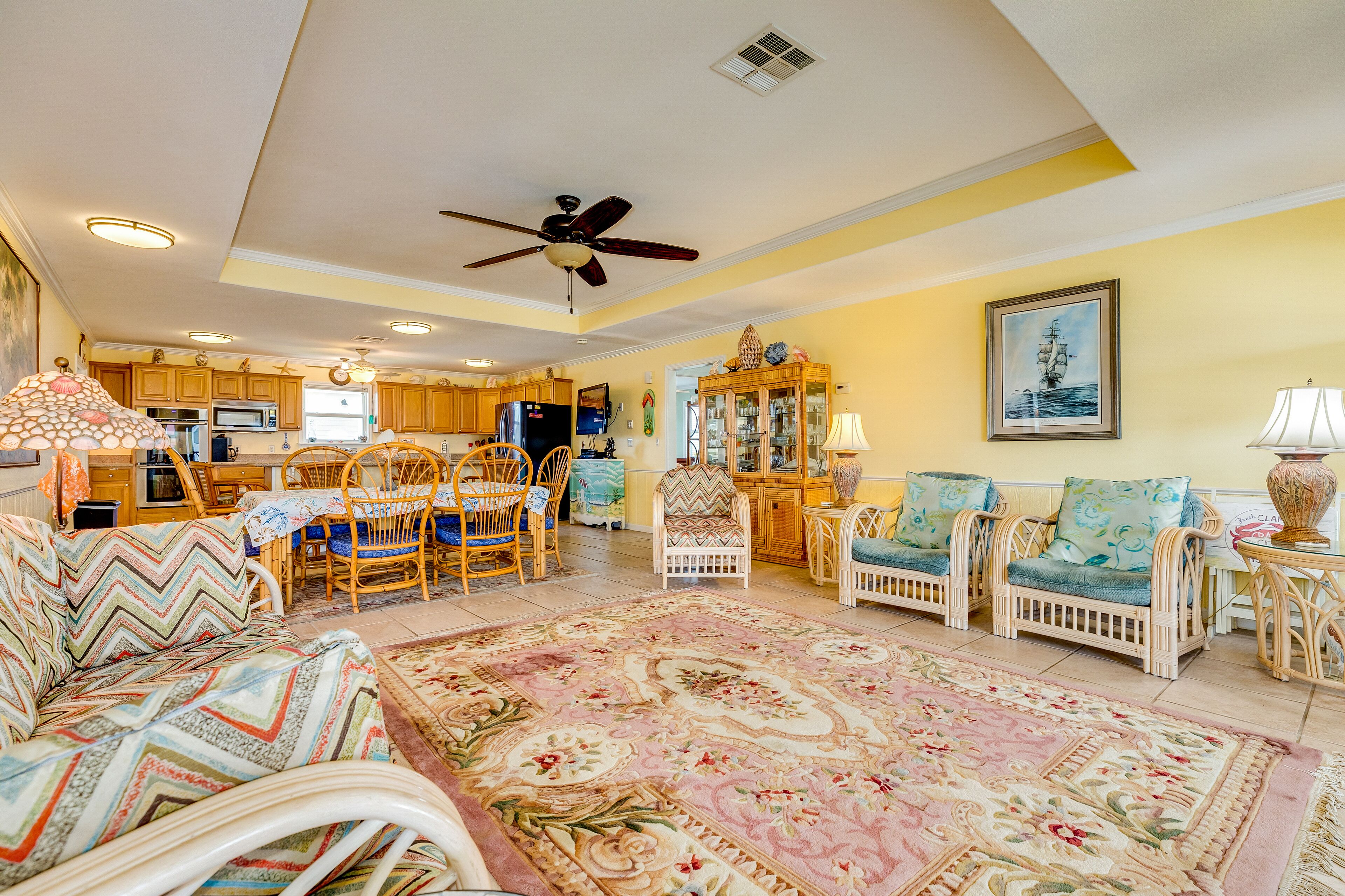 Dog-friendly home near the beach with outdoor shower, central AC, & washer/dryer