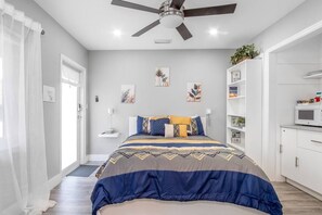 1 camera, ferro/asse da stiro, Wi-Fi, lenzuola