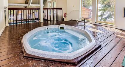 Ski straight to the lift—hot tub, pool & balcony for après-ski