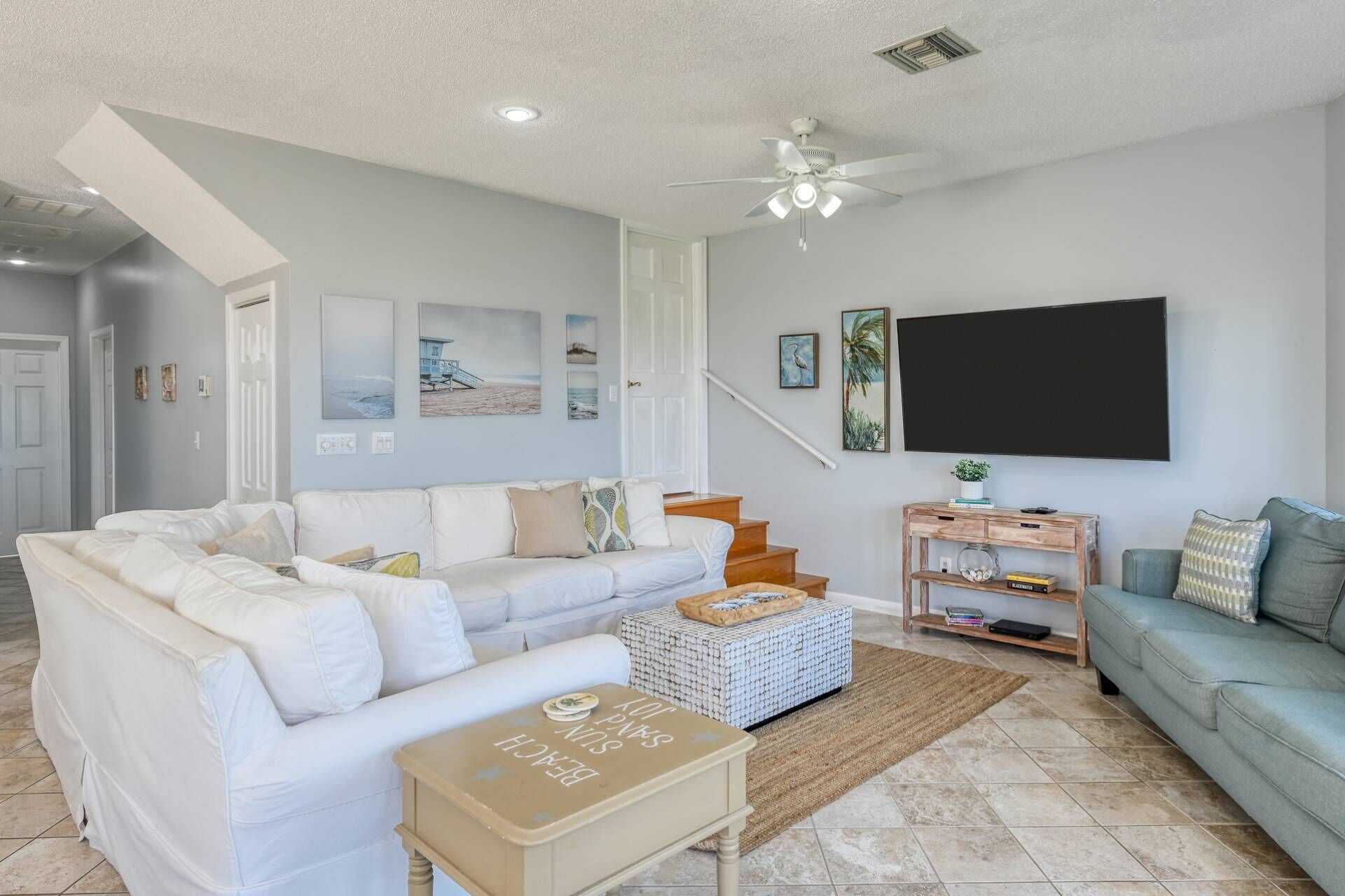 Magnificent Beachfront! Huge Deck w/Ocean Views and Breezes, Private Beach Access, Family Friendly