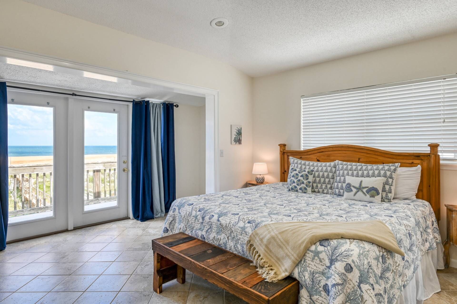 Magnificent Beachfront! Huge Deck w/Ocean Views and Breezes, Private Beach Access, Family Friendly