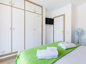 2 bedrooms, iron/ironing board, internet - Las Floritas 23 Terrace and Swimming Pool (Playa de las Américas)